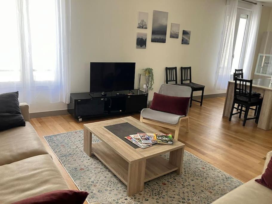 Vendôme Appartement Spacieux En Centre Ville מראה חיצוני תמונה