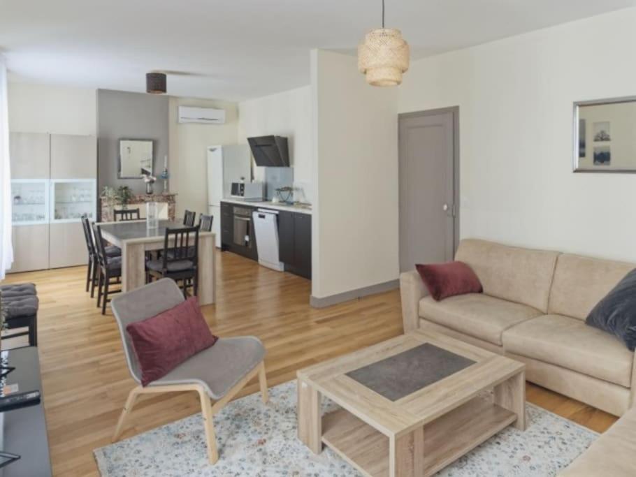 Vendôme Appartement Spacieux En Centre Ville מראה חיצוני תמונה